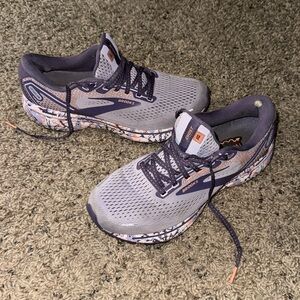 Brooks Ghost 14 women’s size 8
